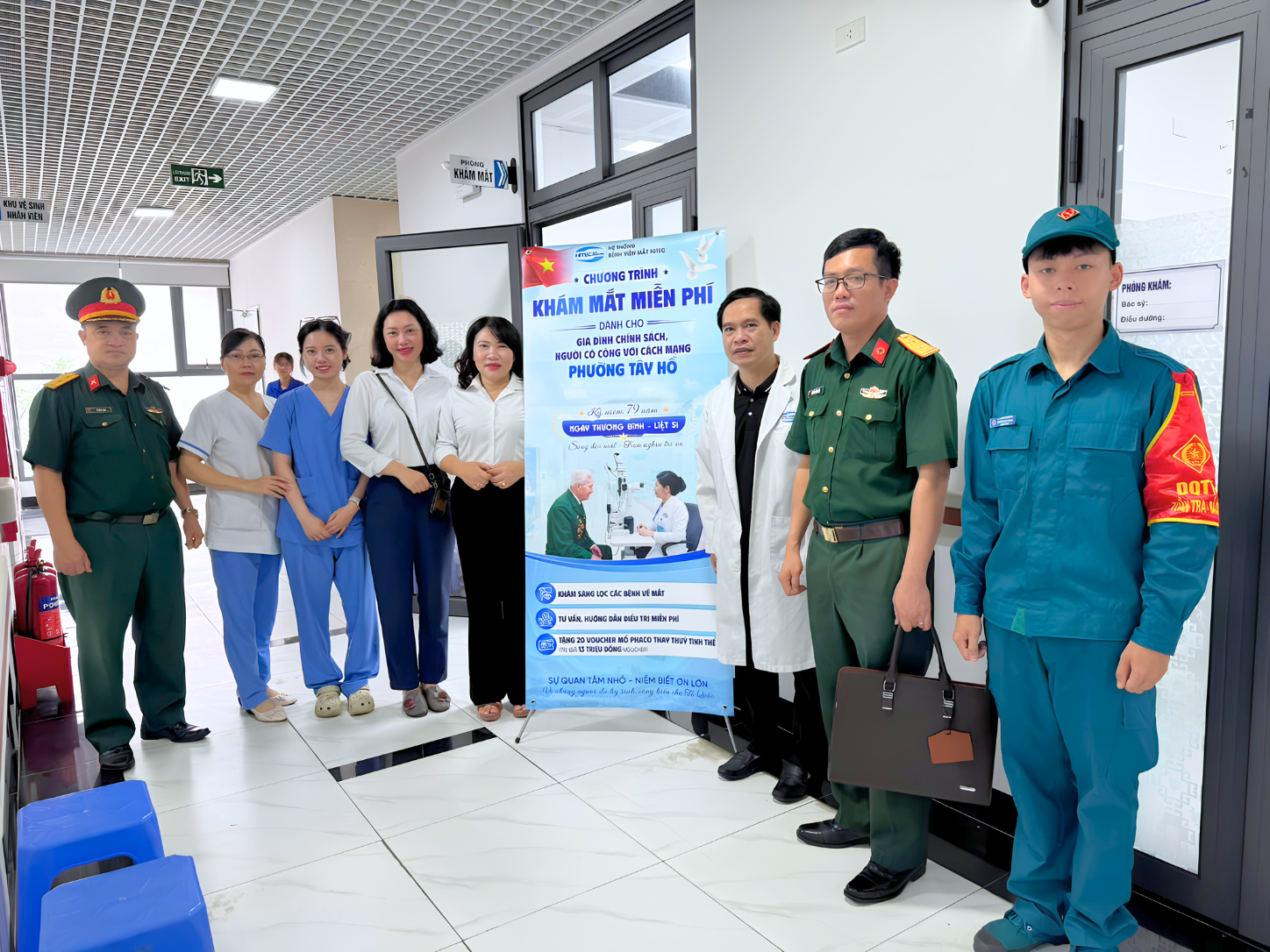 hitec-kham-mat-mien-phi-cho-gia-dinh-chinh-sach-nguoi-co-cong-tai-phuong-tay-ho
